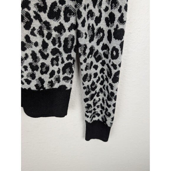Ann Taylor Cardigan Sweater Womens Small Gray Black Leopard Button Front NWT - Picture 4 of 9